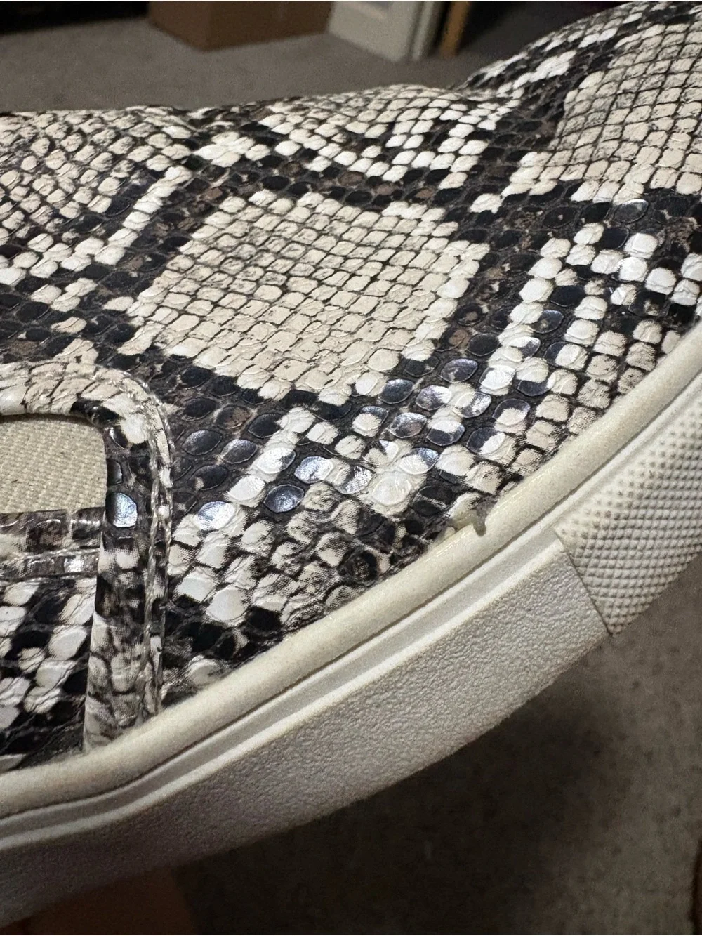Express‎ Slip On Sneakers Womens Size 9 Gray Snakeskin Print Animal Print Edgy